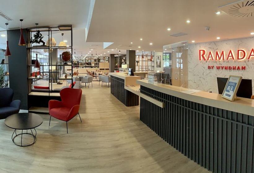 Отель Ramada By Wyndham Valencia Almussafes