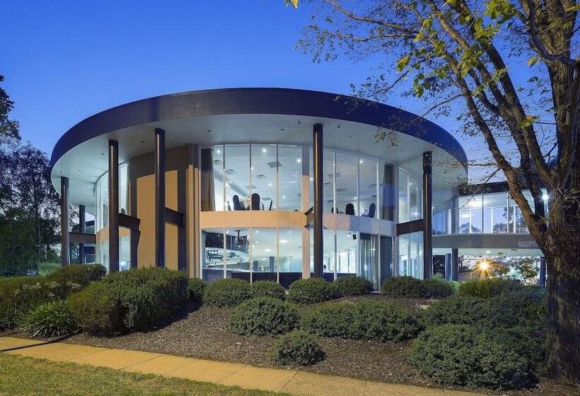 فندق Ramada Encore Belconnen