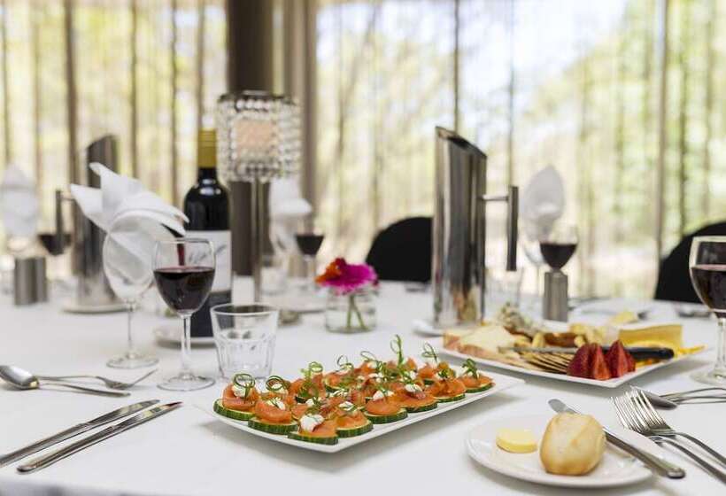 فندق Ramada Encore Belconnen