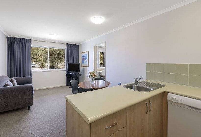 فندق Ramada Encore Belconnen