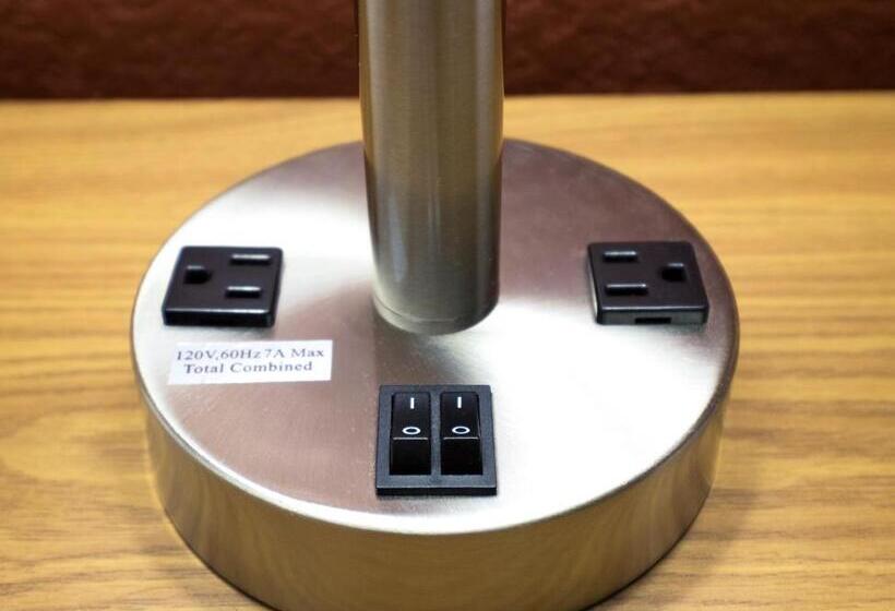 בית מלון כפרי Days Inn By Wyndham Williamsport