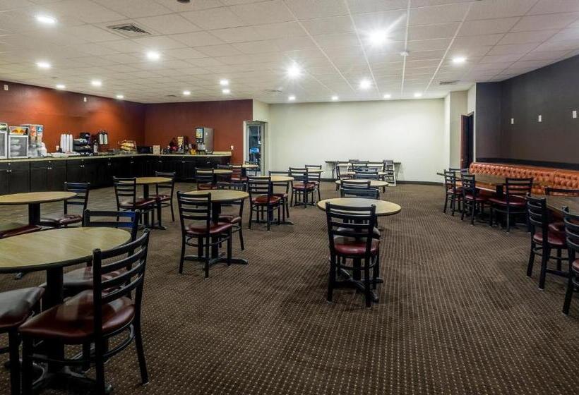 בית מלון כפרי Days Inn By Wyndham Williamsport