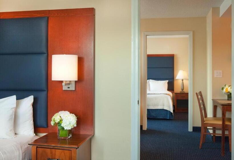 ホテル Residence Inn By Marriott Boston Harbor On Tudor Wharf