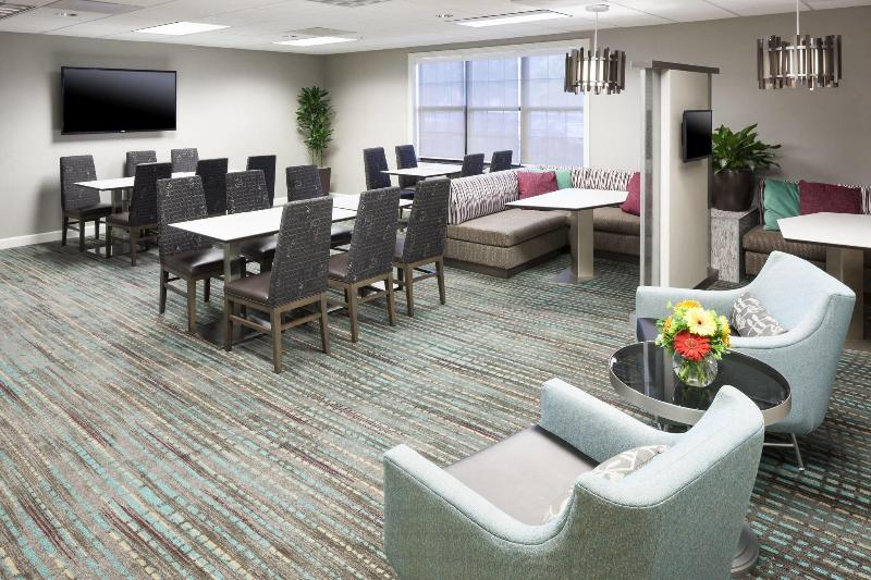 Отель Residence Inn Kansas City Overland Park