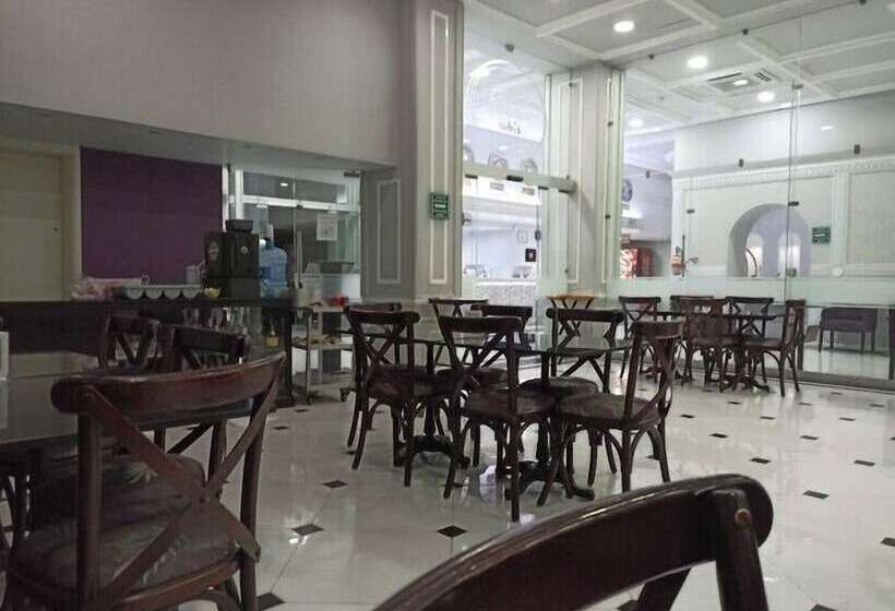 Отель Roma Guadalajara In Downtown