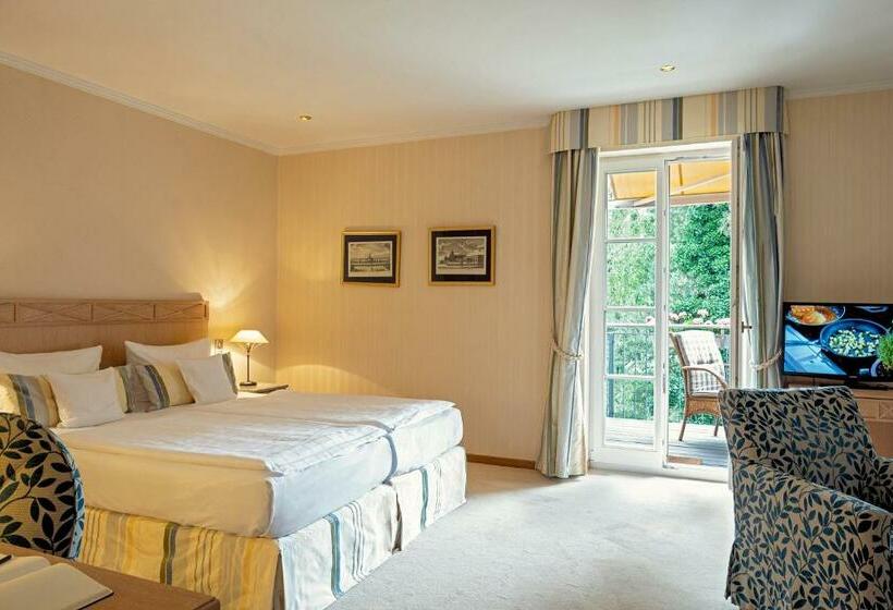 هتل Romantik  Bayrisches Haus Potsdam