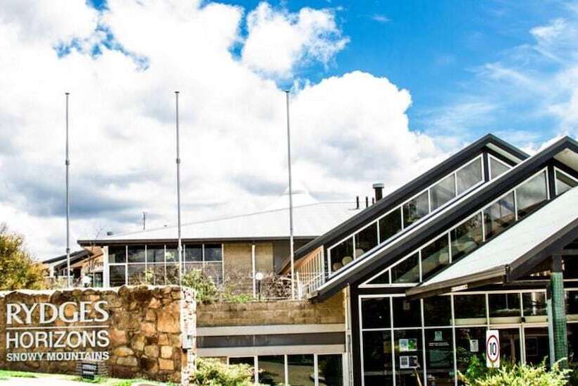 בית מלון כפרי Horizons Lake Jindabyne