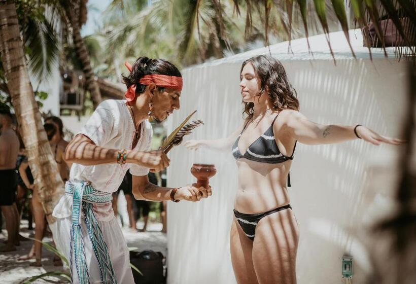 فندق Selina Tulum