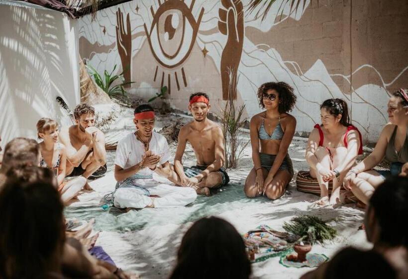 فندق Selina Tulum