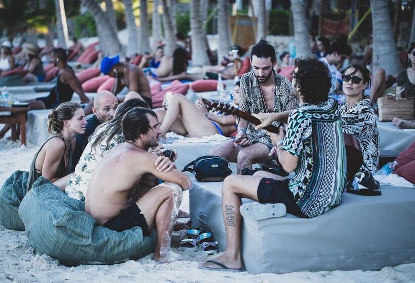 فندق Selina Tulum