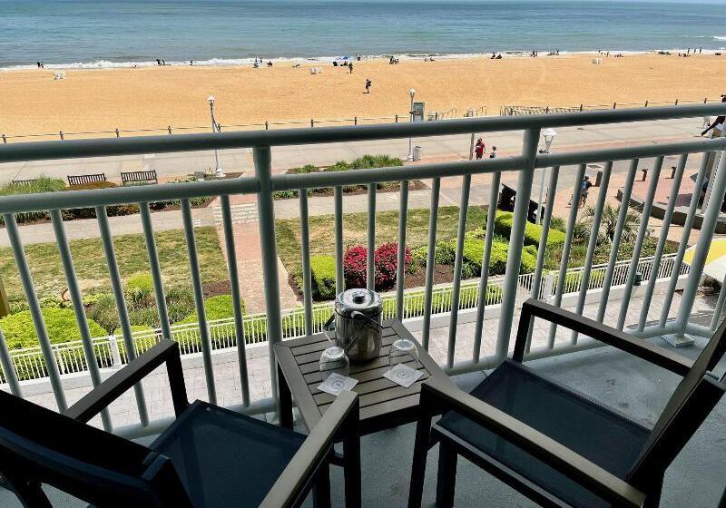 فندق Sheraton Oceanfront