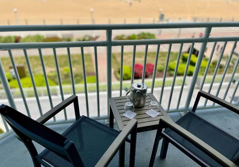 فندق Sheraton Oceanfront