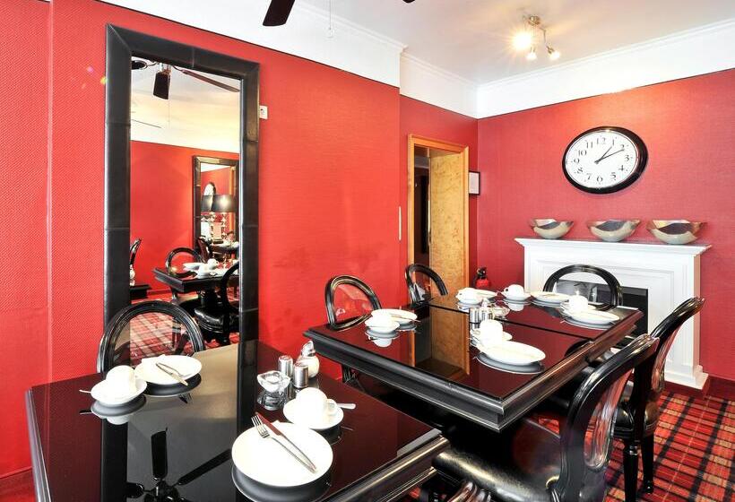 Отель Sir & Lady Astor