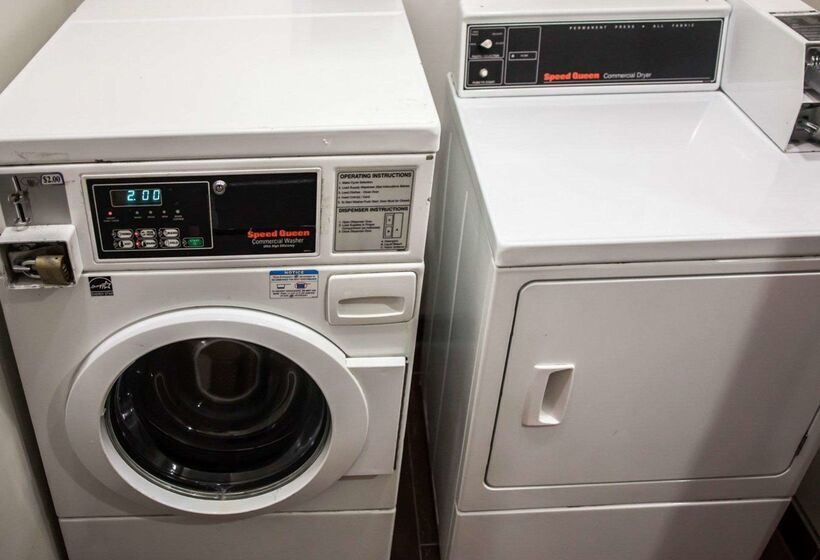 Garner Hotel Topeka West, An Ihg