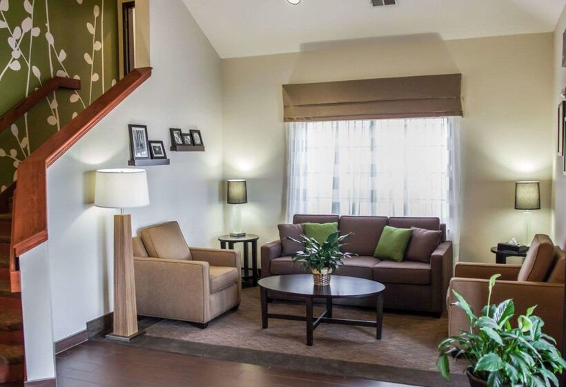 Garner Hotel Topeka West, An Ihg