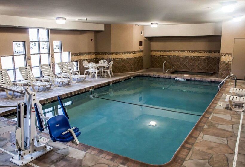 Garner Hotel Topeka West, An Ihg