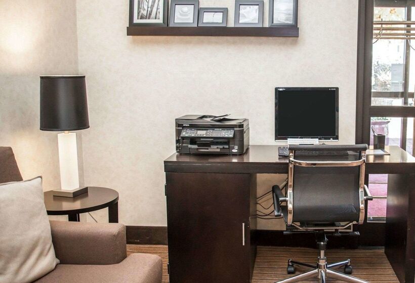 Отель Sleep Inn University Place