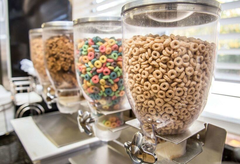 Отель Sleep Inn University Place