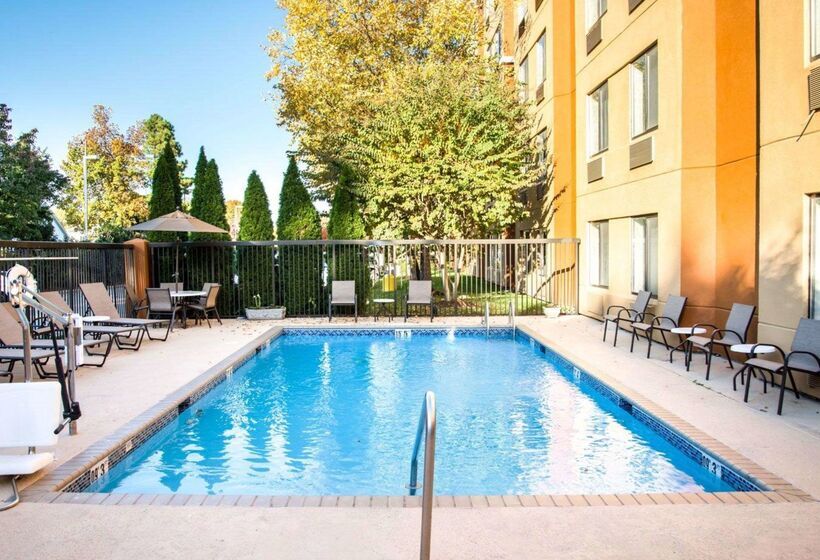 Отель Sleep Inn University Place