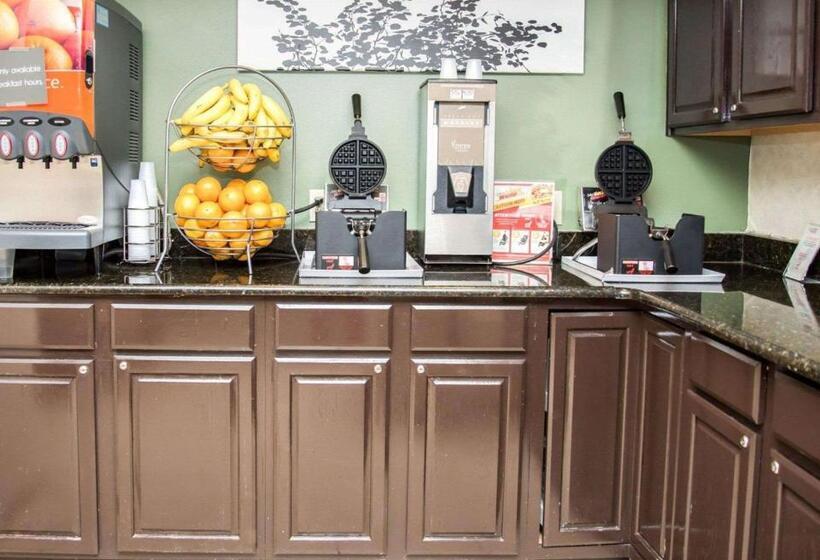 Отель Sleep Inn University Place