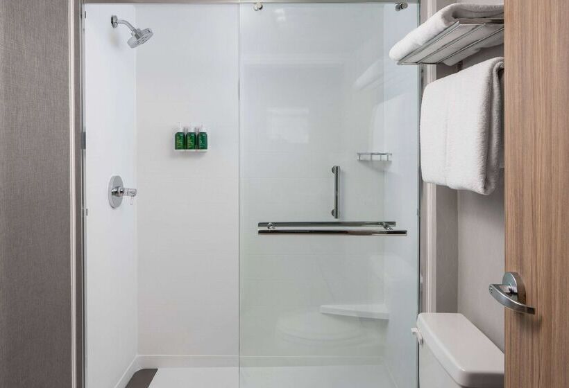 هتل Sonesta Select Nashville Airport Suites