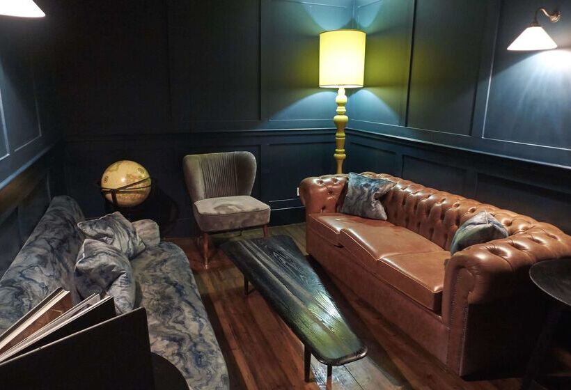 호텔 Stoke Place  Part Of The Cairn Collection