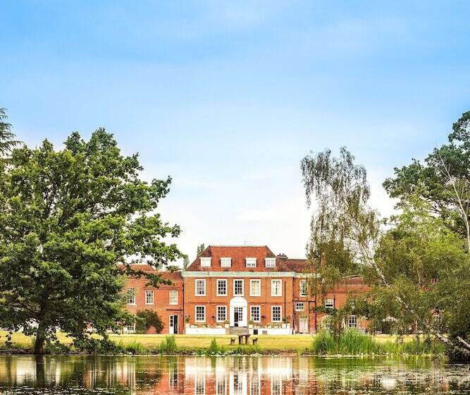 호텔 Stoke Place  Part Of The Cairn Collection