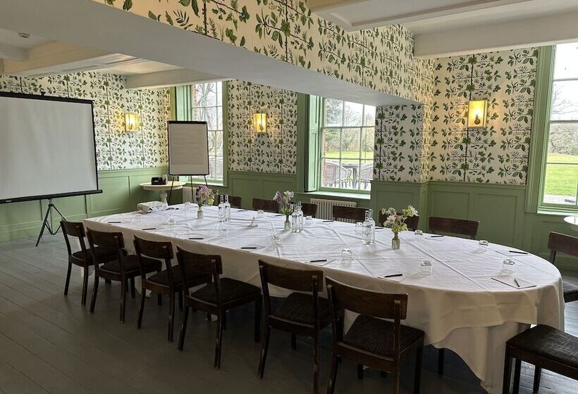 호텔 Stoke Place  Part Of The Cairn Collection