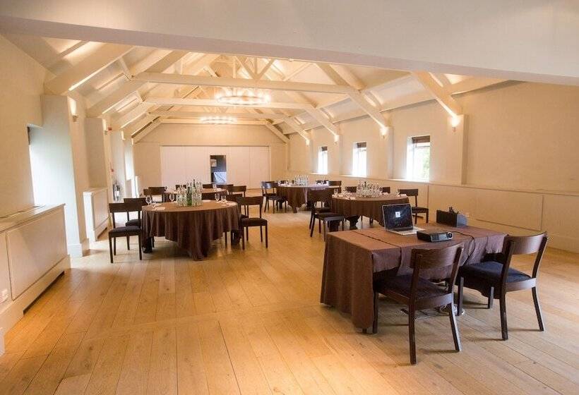 호텔 Stoke Place  Part Of The Cairn Collection