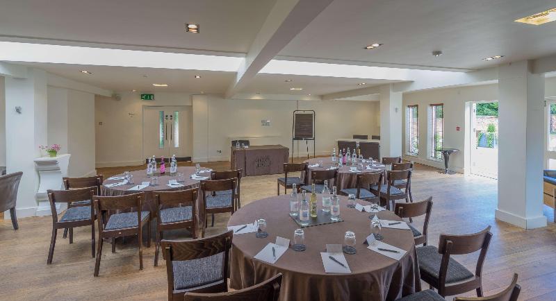 호텔 Stoke Place  Part Of The Cairn Collection