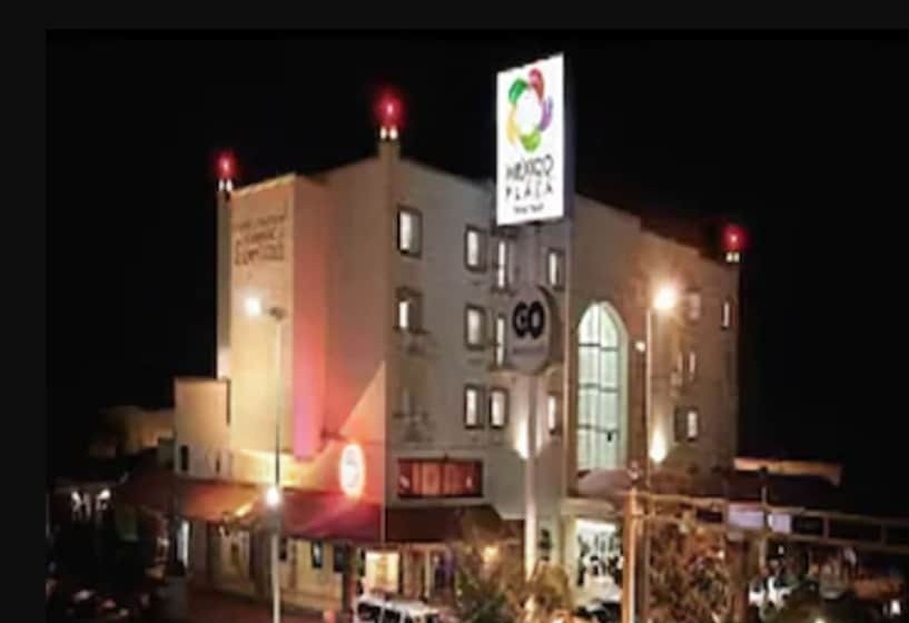 هتل Suites México Plaza León Campestre