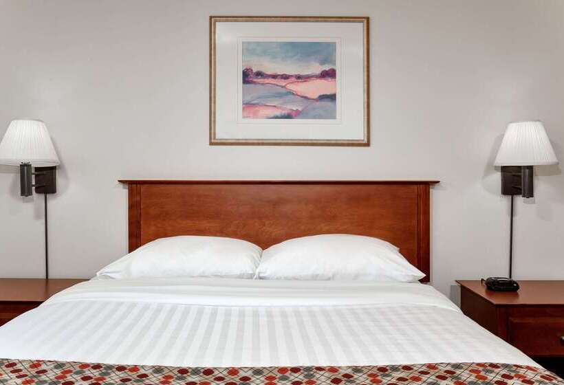 فندق Super 8 By Wyndham Caraquet