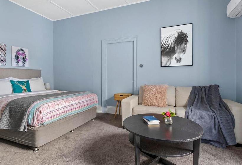 酒店 The Dragonfly Inn