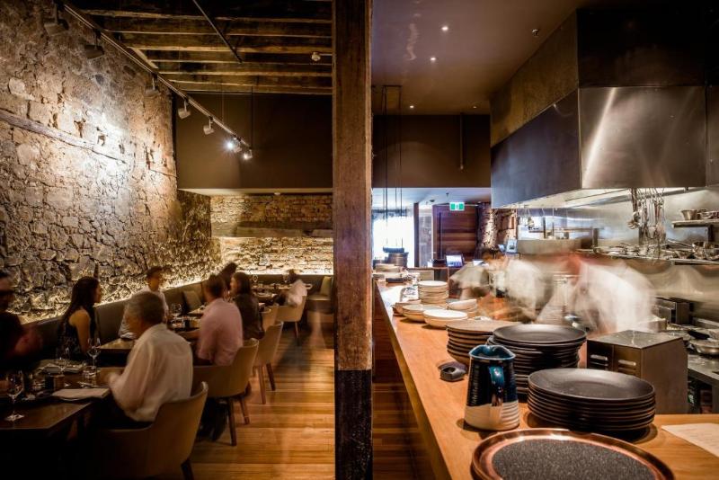 Отель The Henry Jones Art