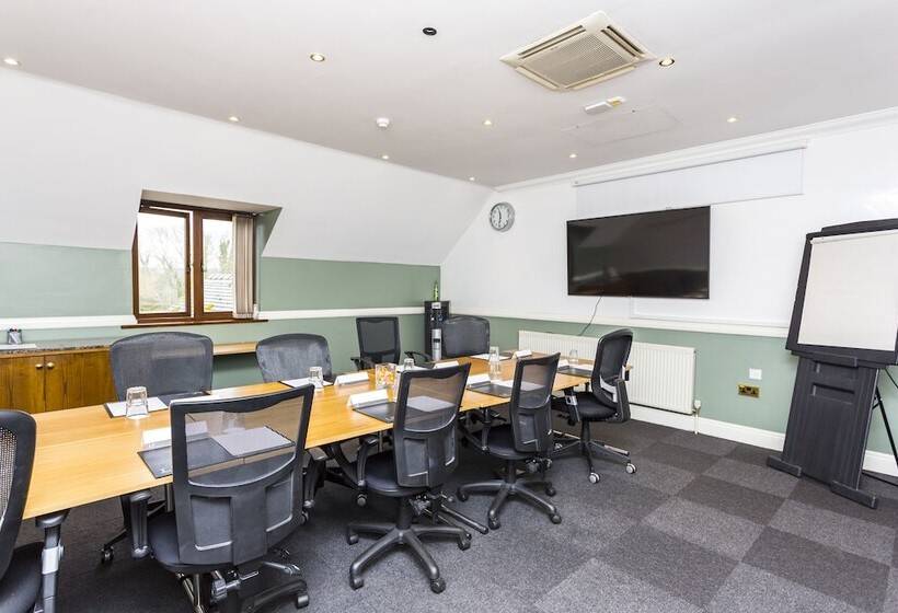 酒店 The Moat House