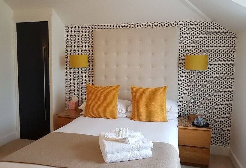 Отель The Relish