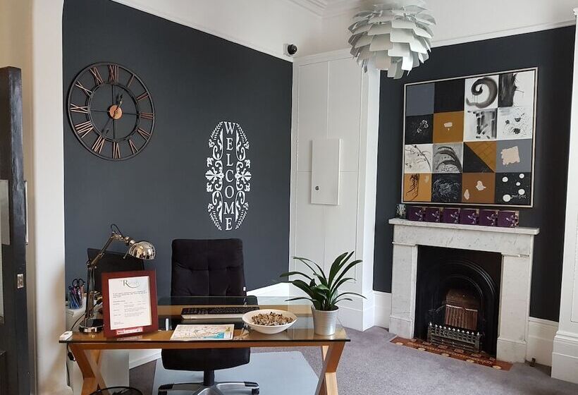 Отель The Relish