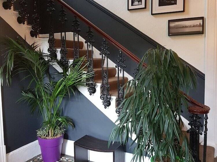 Отель The Relish