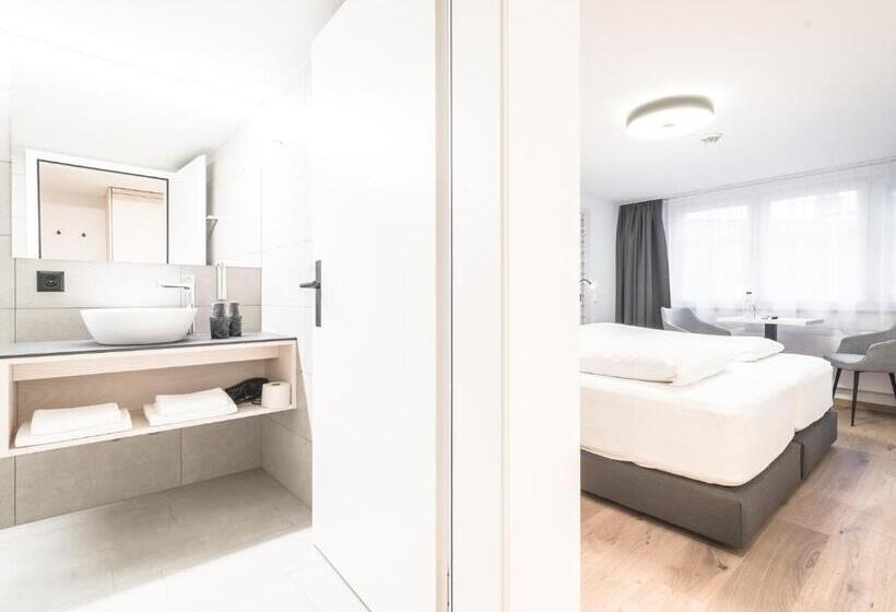 בית מלון כפרי Traube Restaurant &