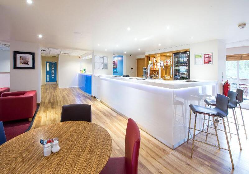 בית מלון כפרי Travelodge Ashford