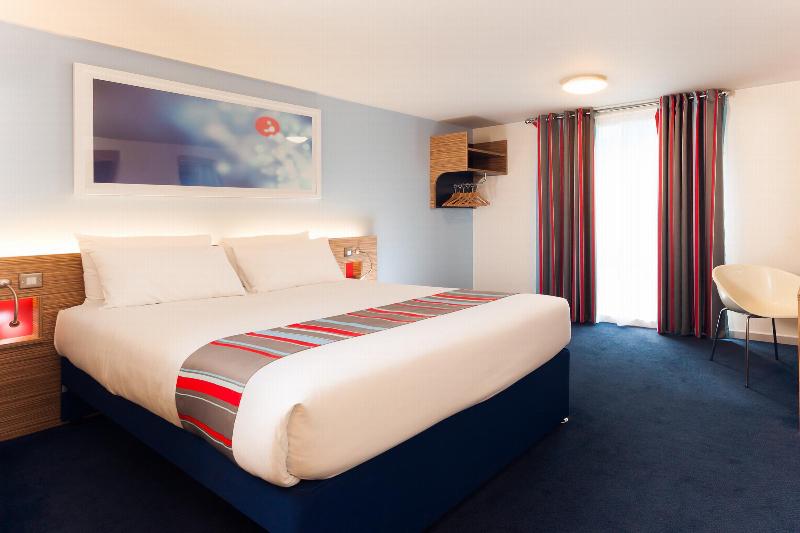 Отель Travelodge Bedford Wyboston
