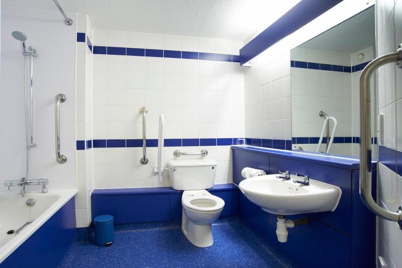 Отель Travelodge Bedford Wyboston