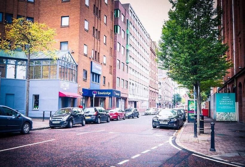 בית מלון כפרי Travelodge Belfast