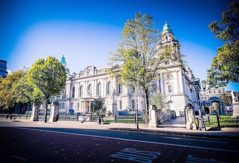 בית מלון כפרי Travelodge Belfast