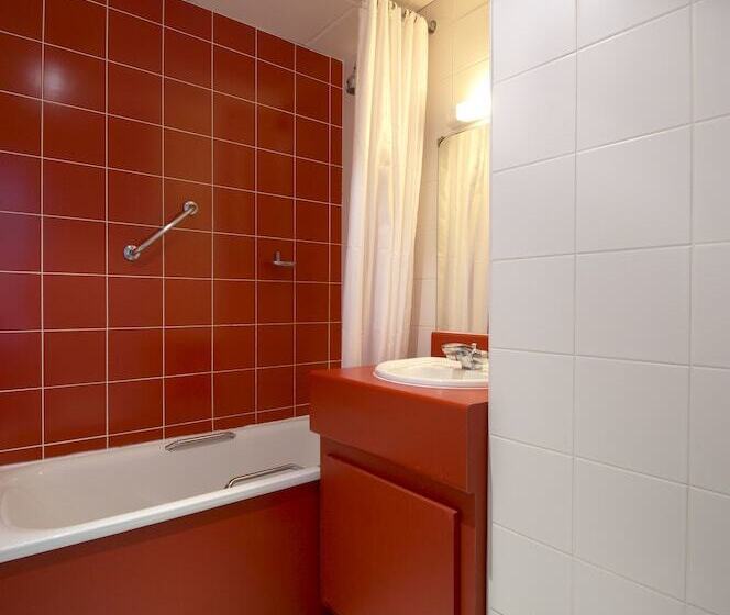 בית מלון כפרי Travelodge Belfast