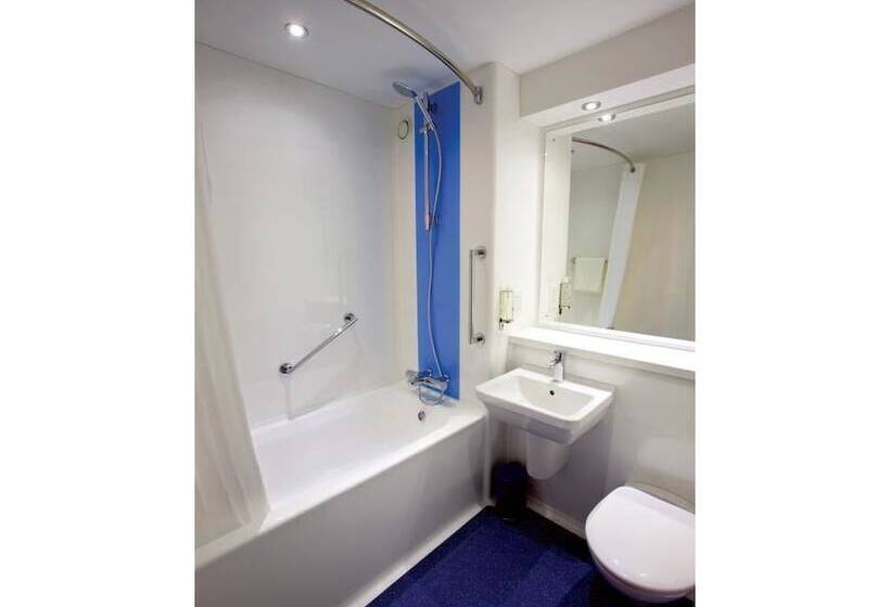 هتل Travelodge Exeter M5