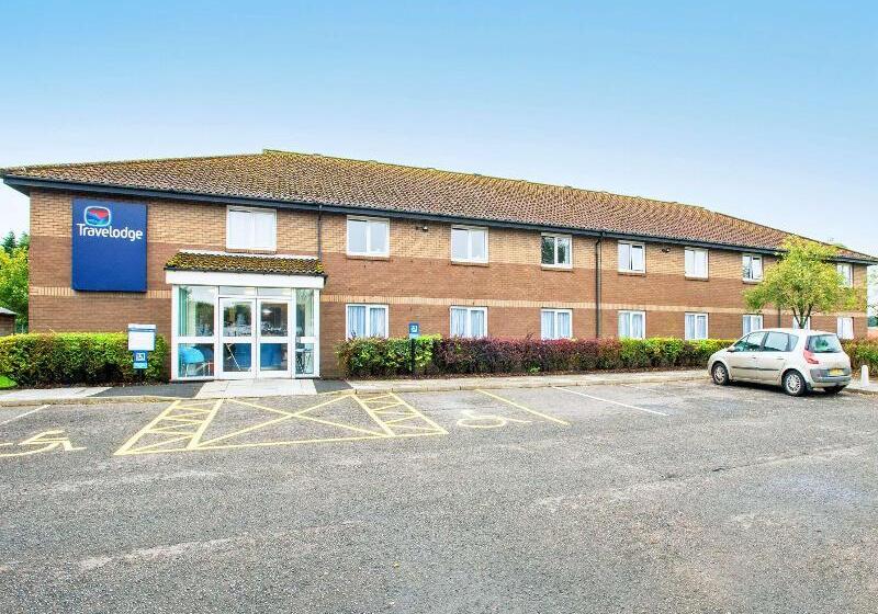 فندق Travelodge Kinross M90