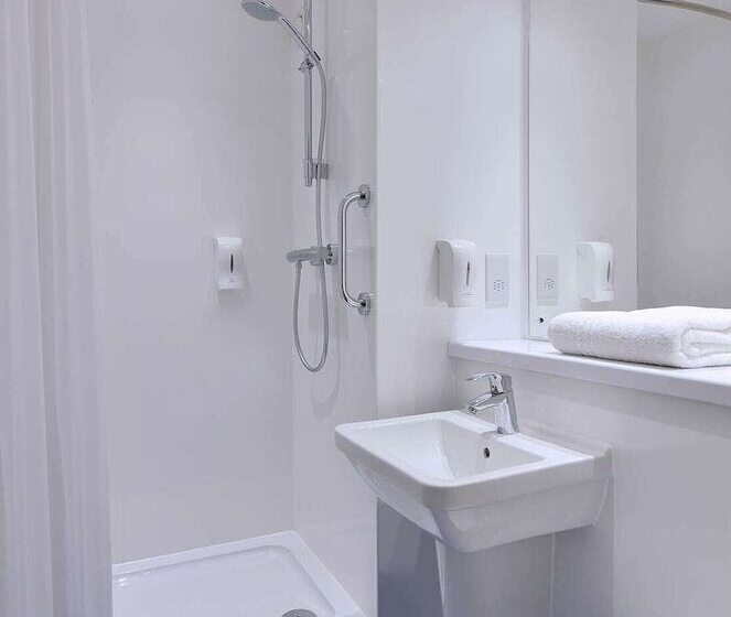 فندق Travelodge Manchester Ancoats