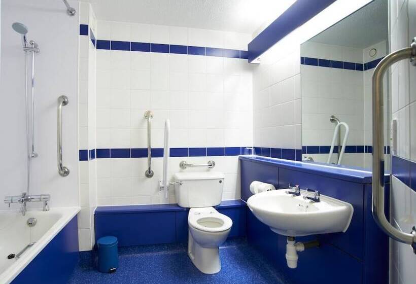 فندق Travelodge Manchester Ancoats