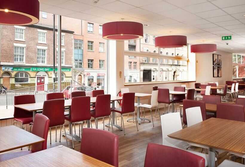 호텔 Travelodge Manchester Central